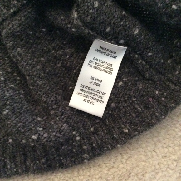 Stylish gray wool/mohair/angora scoop neck sweater - Picture 6 of 9